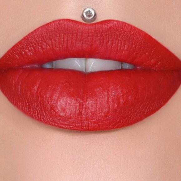 Jeffree Star Velvet Trap Lipstick in Confessional - Picture 5 of 5